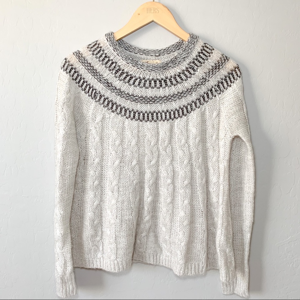 Hollister Off White knitted pullover sweater XS